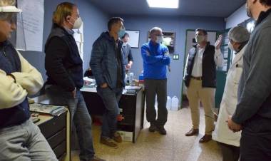 VISITA A FRIGORIFICO DE LIEBRES