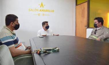 "ESTAN MUY CONFORMES CON EL DESEMPEÑO DE LOS OPERARIOS LOCALES"