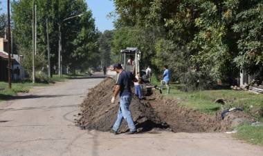 CORDON CUNETA EN CALLE ECHEVERRIA