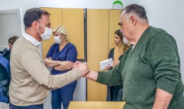 PRENSA SENADOR ENRICO: MAGGIOLO; VISITAMOS HOSPITAL PARA COLABORAR