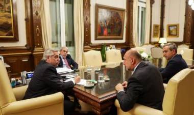 GOBERNADOR OMAR PEROTTI REUNIDO CON EL PRESIDENTE ALBERTO FERNANDEZ