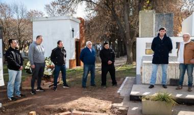 HOMENAJE A BERNABE FERREIRA