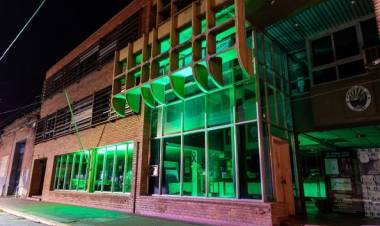 ILUMINACION DE EDIFICIO MUNICIPAL