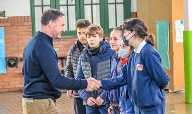 SENADOR LISANDRO ENRICO: RECREOS MAS DIVERTIDOS EN LA ESCUELA 171
