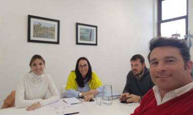 INTENDENTE NATALIO LATANZZI CON MINISTRA DE AMBIENTACION Y CAMBIO CLIMATICO DE LA PROVINCIA DE SANTA FE (22/7)