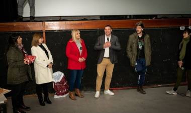 INTENDENTE NATALIO LATANZZI PARTICIPO DEL PROGRAMA "EL CINE ARGENTINO VA A LA ESCUELA"