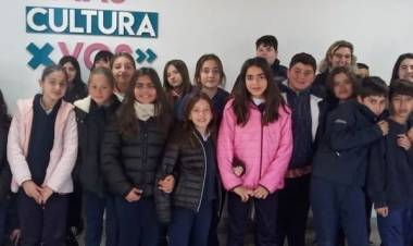 ALUMNOS DE 6TO GRADO DE ESCUELA N° 171 VISITARON EL CENTRO CULTURAL MUNICIPAL
