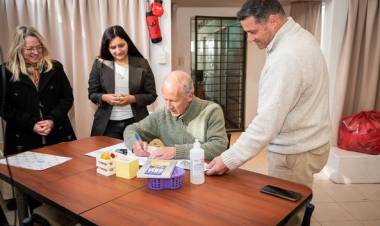 ENTREGA FONDO FEDERAL SOLIDARIO A ASOCIACION "CHE PIBE"