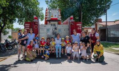 BOMBEROS VOLUNTARIOS EN EL CAF