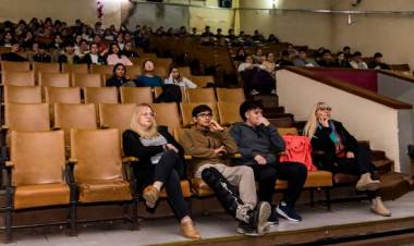 CHARLA SOBRE VIOLENCIA