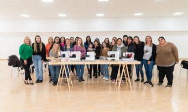 TALLER DE COSTURA EN PUNTO VIOLETA