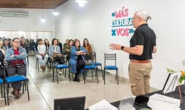 EL ESCRITOR MANUEL ABAD EN EL CIERRE DE LA FERIA DEL LIBRO- EXPOEDUC 2023