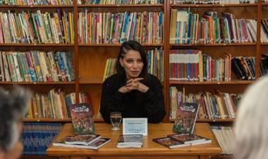 FLORENCIA PALACIOS EN LA FERIA DEL LIBRO 2023