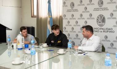 INTENDENTE NATALIO LATTANZI Y EXEQUIEL GROSSO RECIBIERON AL CAMPEON