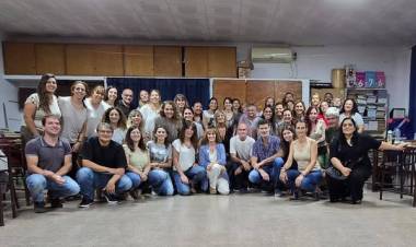 FELIZ ANIVERSARIO PROFESORADO N° 19...!!!