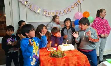 FESTEJAMOS LOS CUMPLEAÑOS EN "CAPULLITOS"
