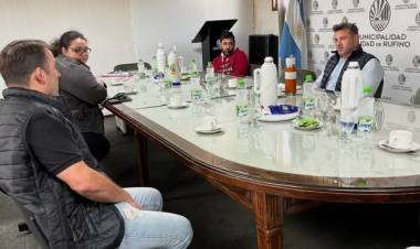 REUNION CON  COMERCIANTES