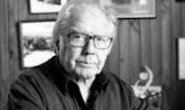 13 DE OCTUBRE:  PREMIO NOBEL DE LA PAZ PARA PEREZ ESQUIVEL