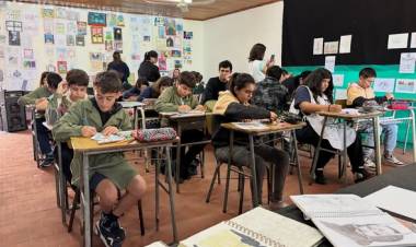 CONCURSO DE DIBUJA EN 2070