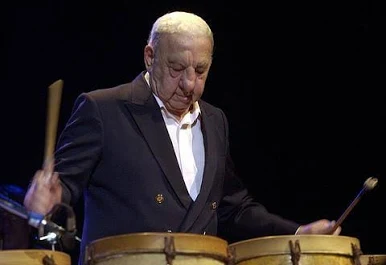 13 DE NOVIEMBRE DE 2004: MUERE DOMINGO CURA