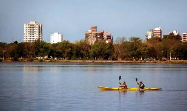 22 DE ABRIL: FUNDACION DE SANTA ROSA (LA PAMPA)