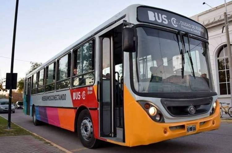 VUELVE A FUNCIONAR EL COLECTIVO