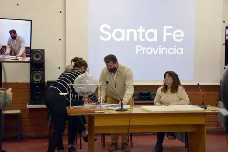 "ES MUY GRATIFICANTE DISPONER DE VIVIENDAS PARA LA CIUDAD"