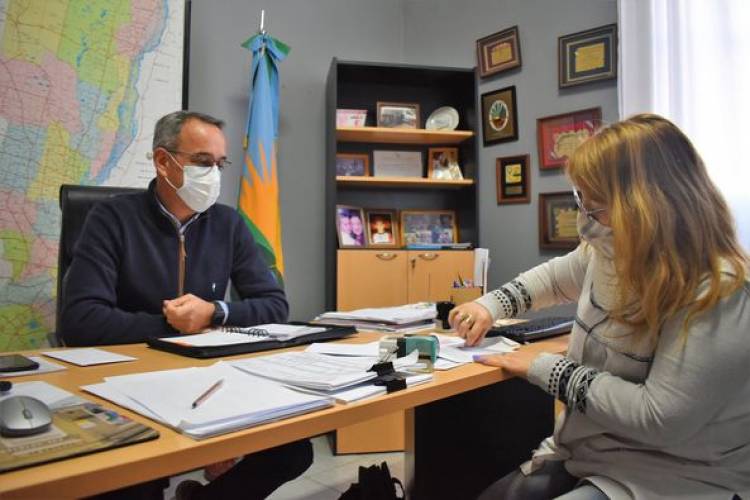 A LA PAR DE LAS INSTITUCIONES LOCALES_ SANCTI SPIRITU