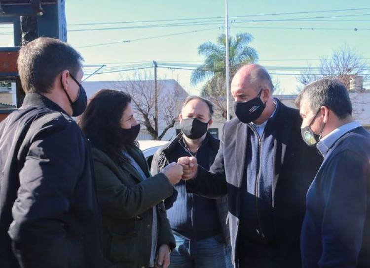 EL GOBERNADOR OMAR PEROTTI EN PAVÓN