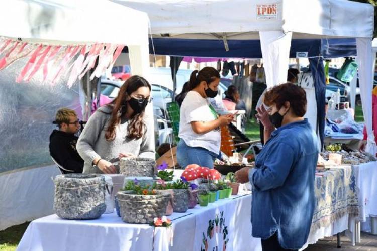 SENADOR ENRICO Y SU GESTIÓN POR LOS ARTESANOS