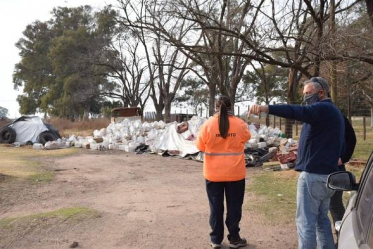 ACOPIO CLANDESTINO DE BIDONES DE AGROQUIMICOS 28/8