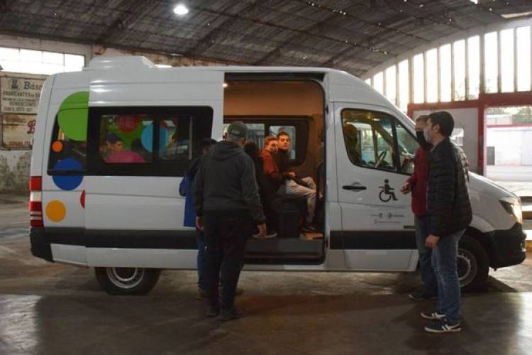 PRIMER VIAJE DEPORTIVO EN COMBI