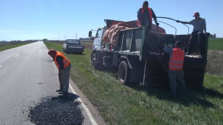 MAS BACHEO EN RUTA 33