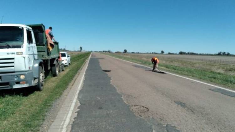 MAS BACHEO EN RUTA 33