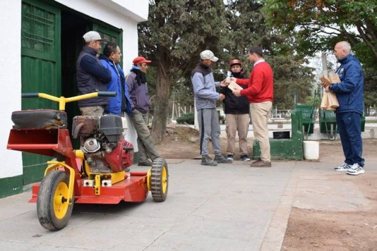 RECONOCIMIENTO A TRABAJADORES DEL PARQUE MUNICIPAL