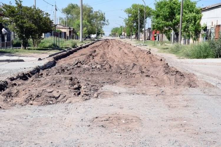MAS CUADRAS DE PAVIMENTO