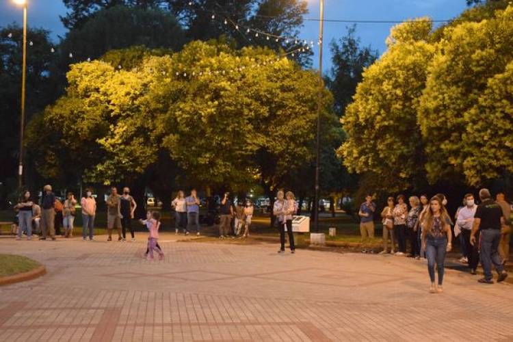 Y SE ENCENDIO EL ARBOLITO...!!!