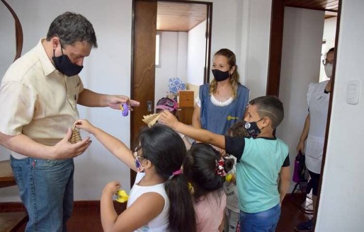 VISITA CON OBSEQUIO DE NAVIDAD