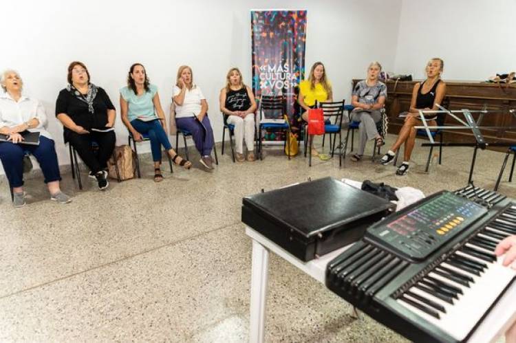 ENSAYO Y AUDICIONES DEL CORO