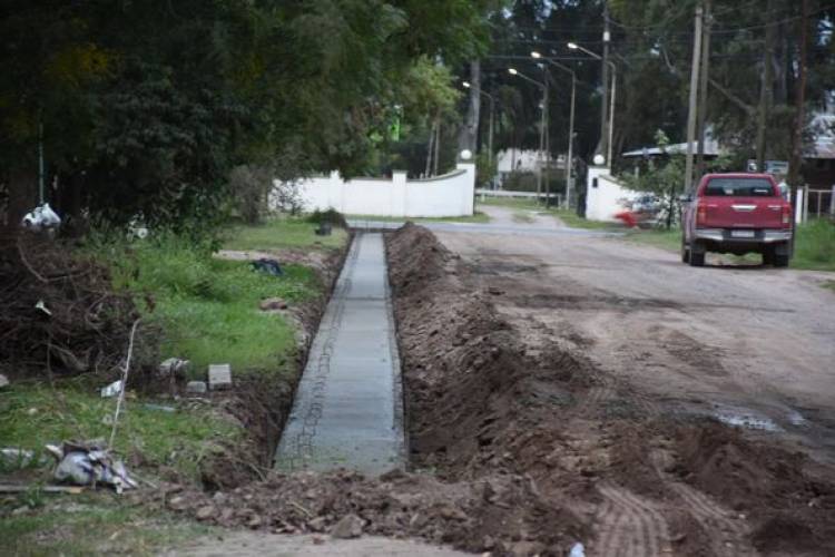 AVANCE EN CORDON CUNETA