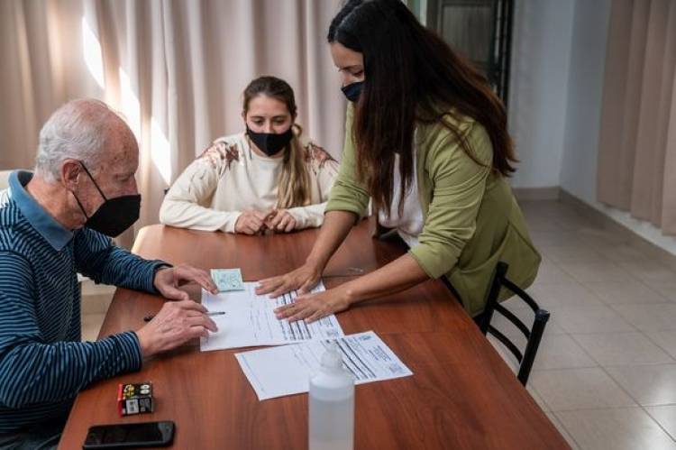 ENTREGA DE FONDOS AL "CHE PIBE"