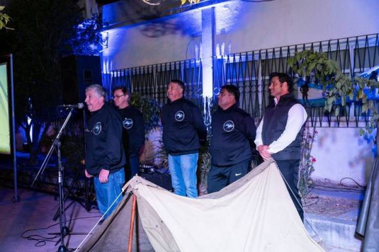 (2 DE ABRL) VIGILIA EN EL MUSEO DE MALVINAS