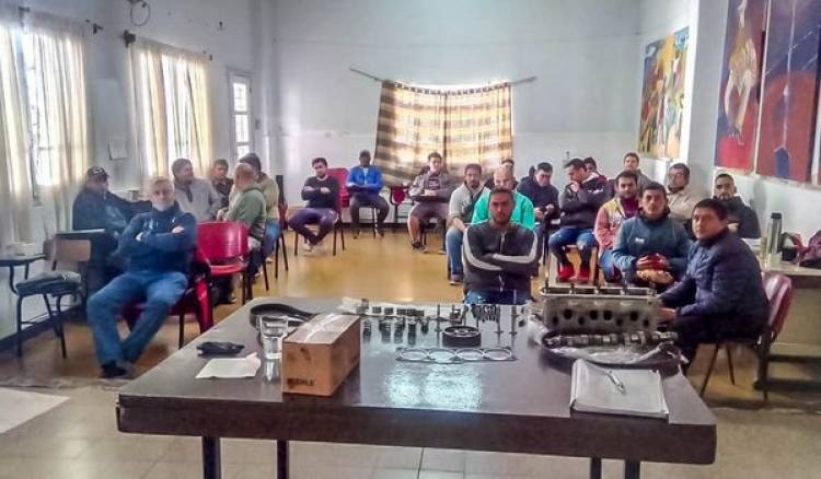 PRENSA SENADOR ENRICO FIRMAT: SIGUE AVANZANDO EL CURSO DE MECANICA