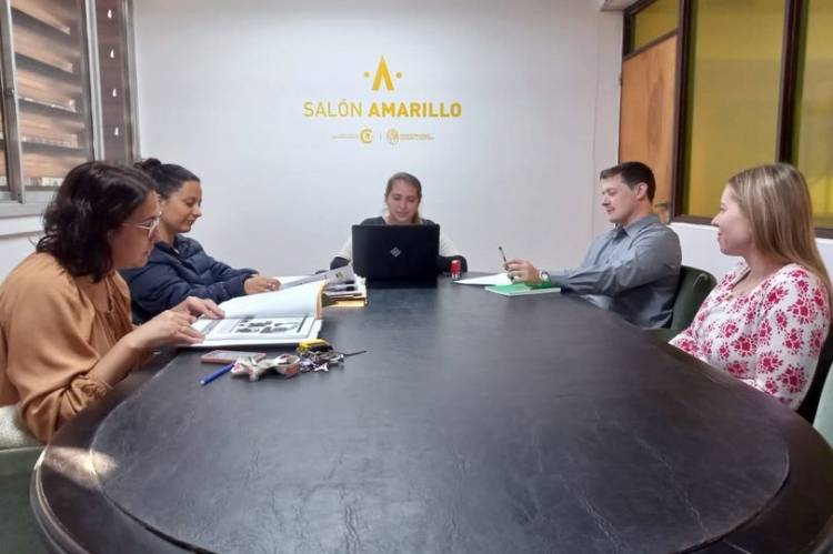 SE INCORPORA MAS MAQUINARIA