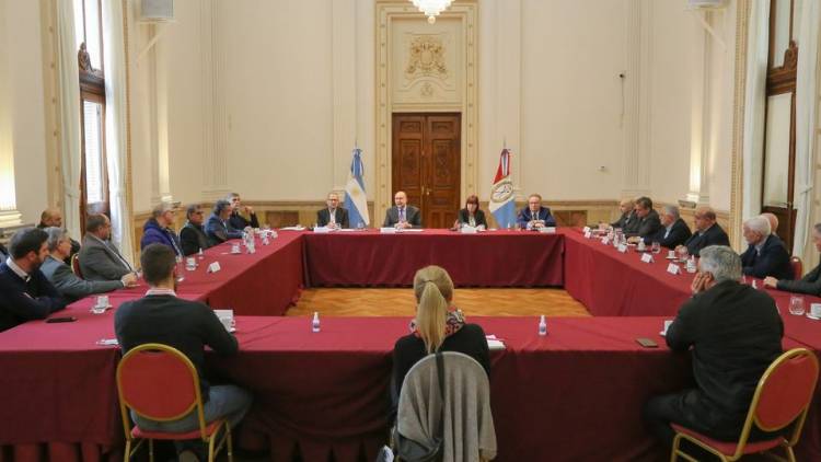 GOBERNADOR DE OMAR PEROTTI-- REUNION SOBRE SEGURIDAD