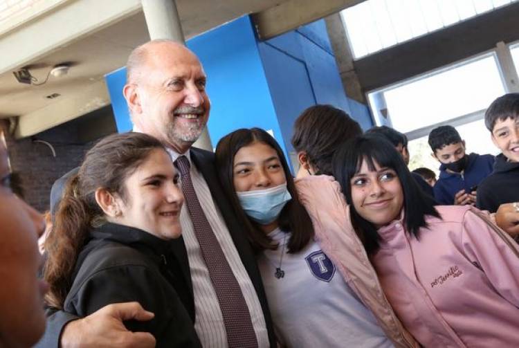 GOBERNADOR OMAR PEROTTI EN PEREZ