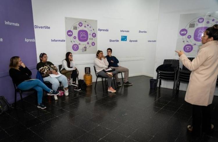 LOS EMPRENDEDORES SE SIGUEN CAPACITANDO