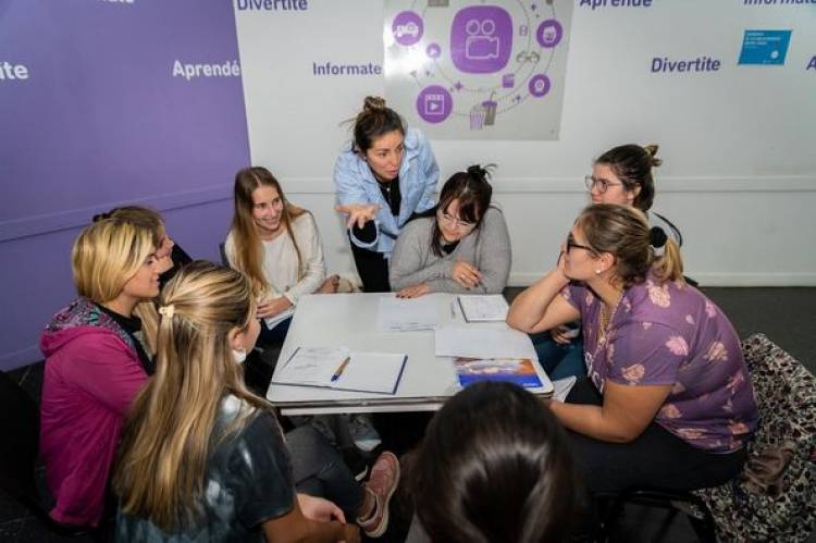 LOS EMPRENDEDORES SE SIGUEN CAPACITANDO