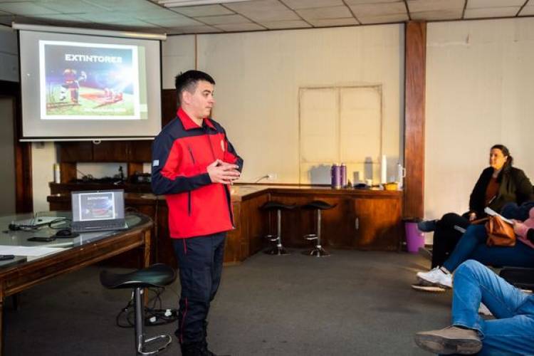 CAPACITACION SOBRE MATAFUEGOS