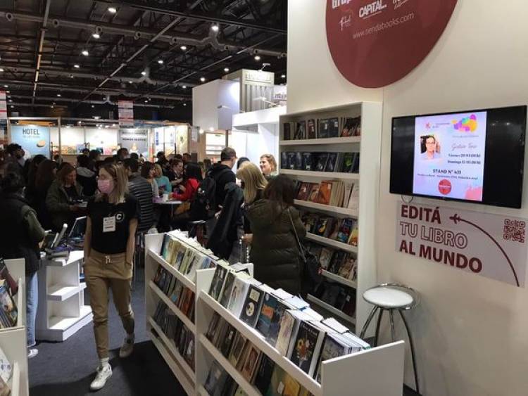 GUSTAVO TIMO EN LA FERIA DEL LIBRO